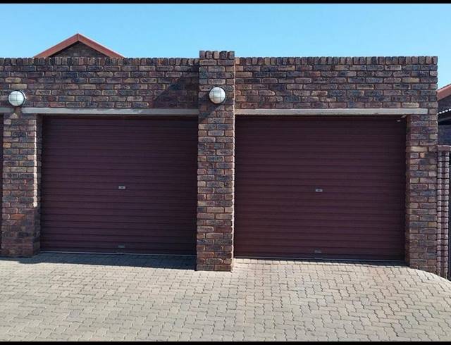 3 BEDROOM TOWNHOUSE FOR SALE IN THE ORCHARDS